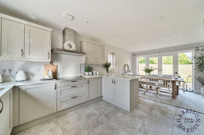 Images for New Wellington Court, Upper Rissington