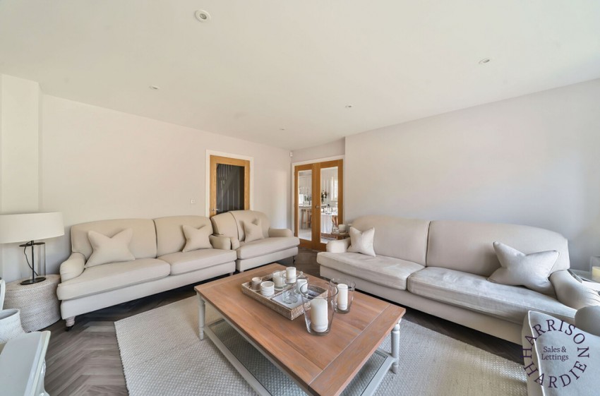 Images for New Wellington Court, Upper Rissington