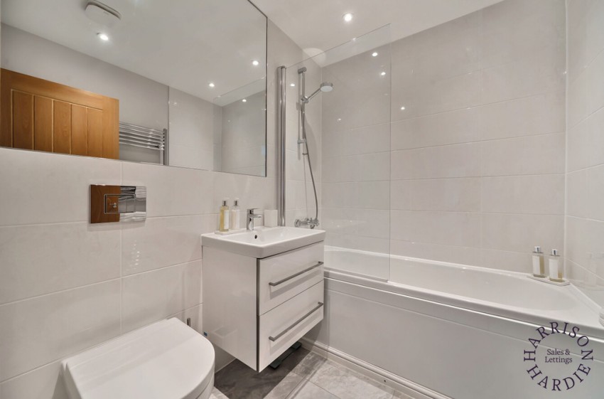 Images for New Wellington Court, Upper Rissington