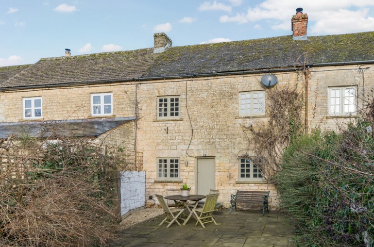 Holly Cottage, Enoch Row, Stow On The Wold