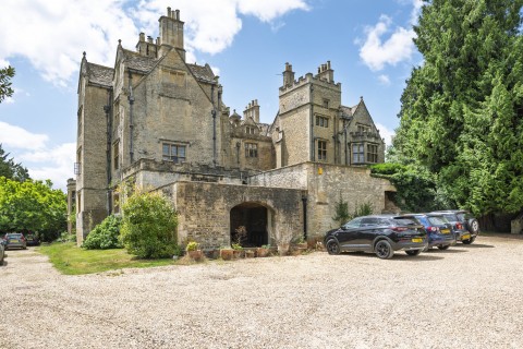 View Full Details for High Street, Shipton-Under-Wychwood, OX7